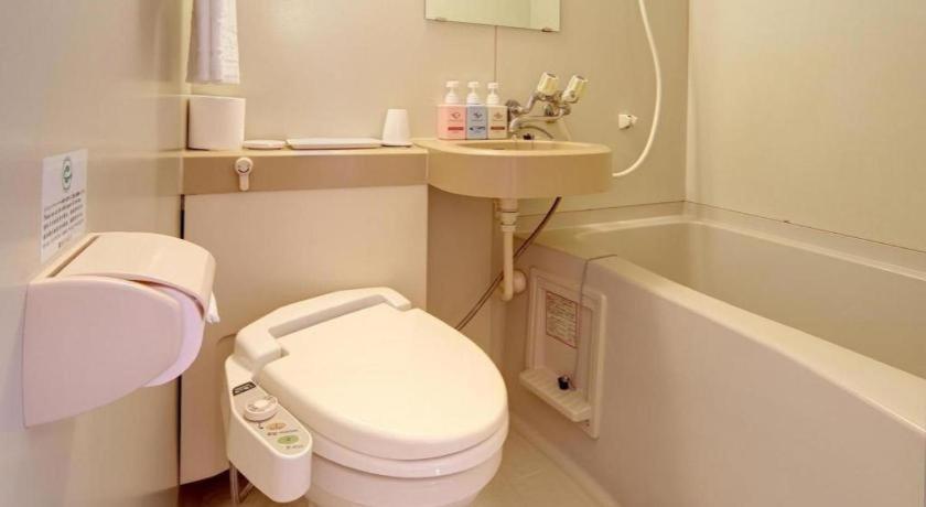 Roco Inn Matsuyama Naha Extérieur photo