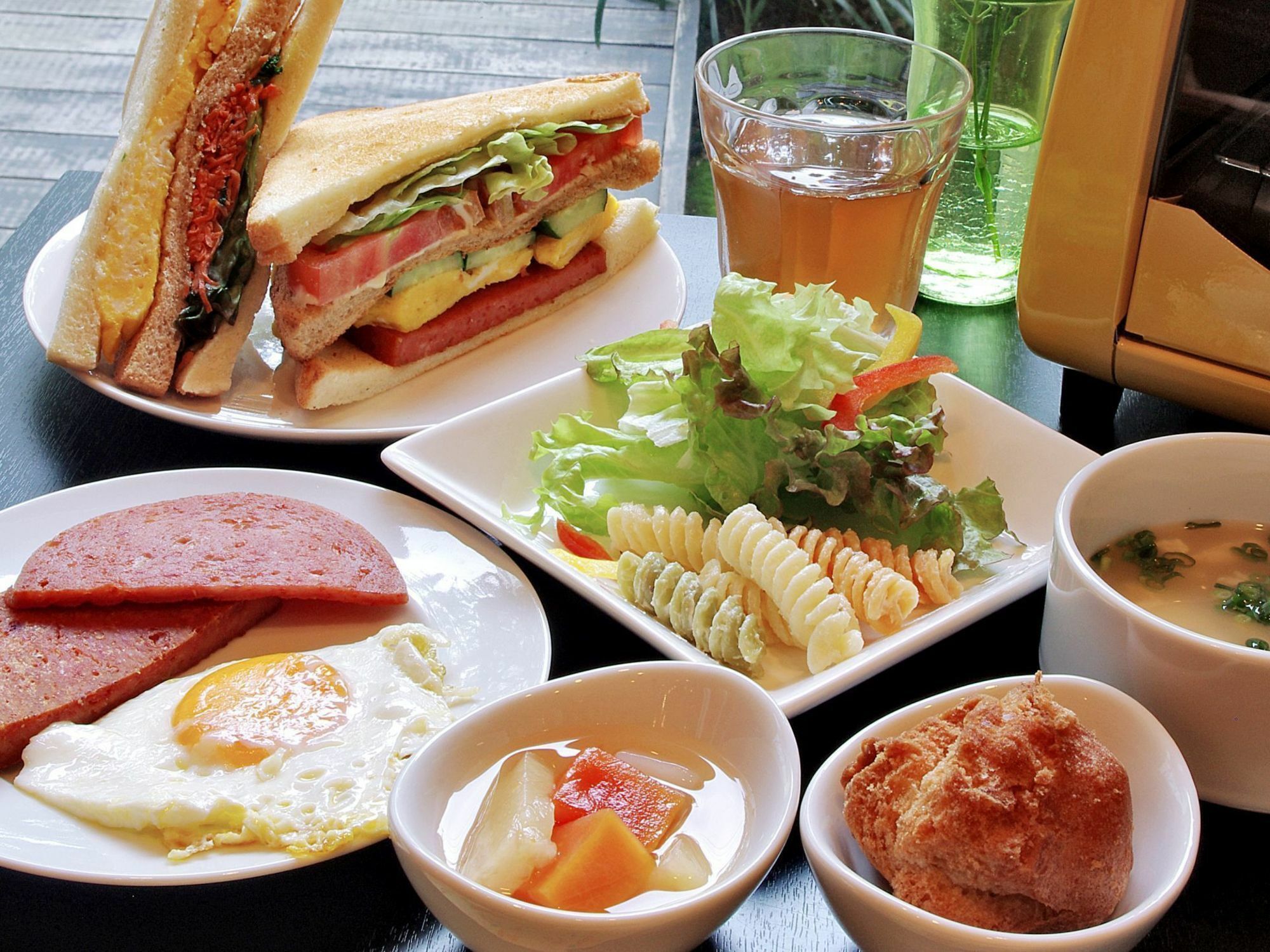Roco Inn Matsuyama Naha Extérieur photo